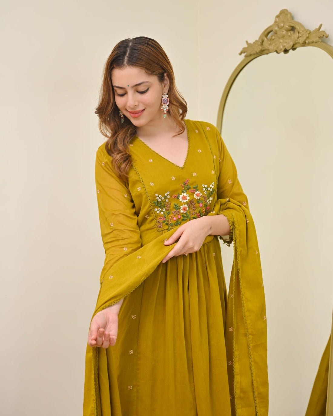 Women's Embroidered Chanderi Kurta Pant Set with Pure Chanderi Dupatta
