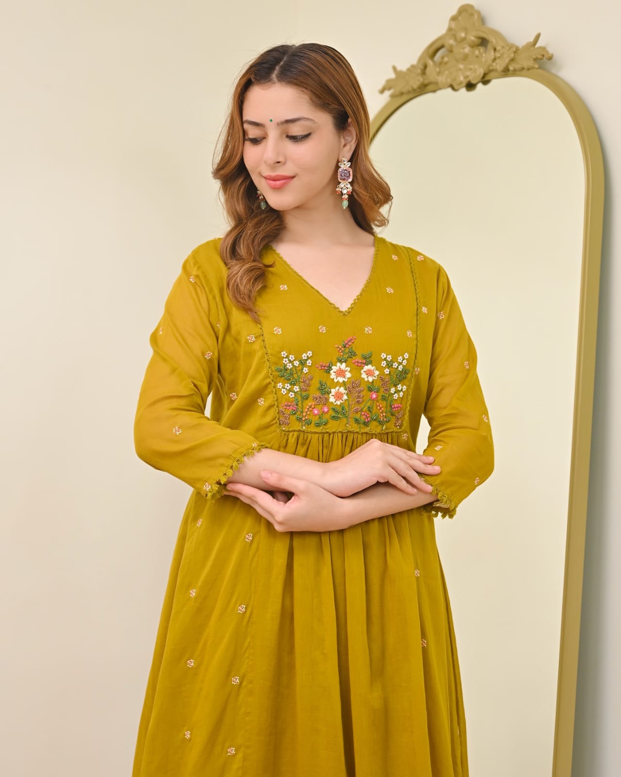 Women's Embroidered Chanderi Kurta Pant Set with Pure Chanderi Dupatta