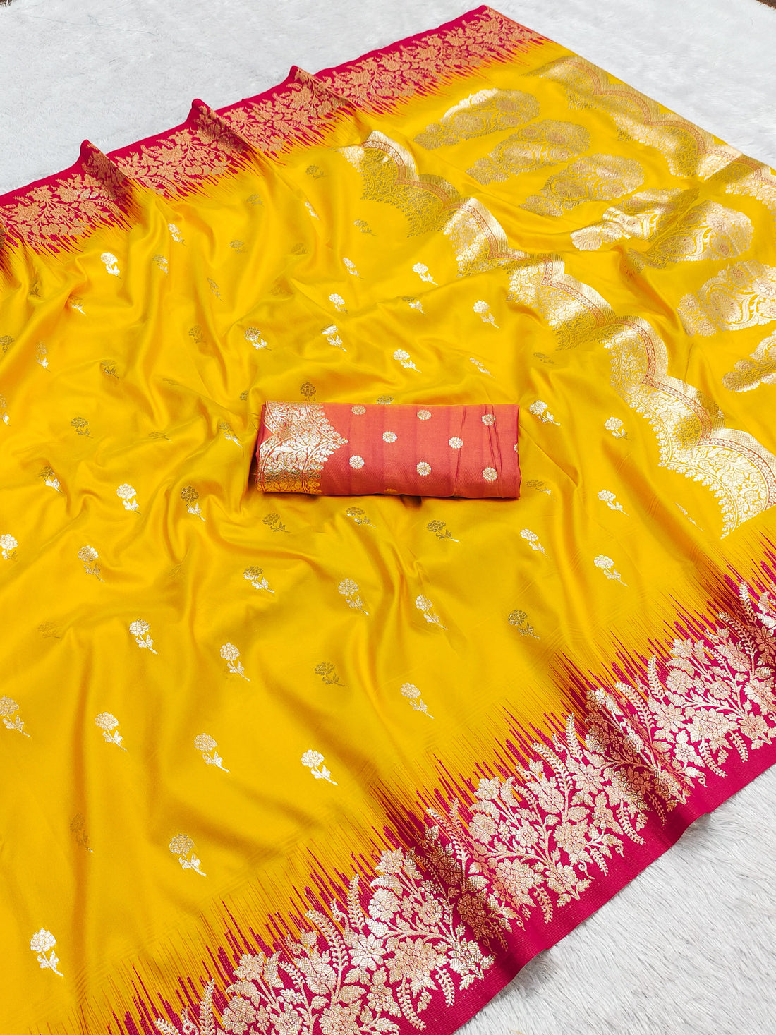Women’s Premium Soft Banarasi Silk Saree with Zari Weaving & Meenakari Pallu SurMira Fashion