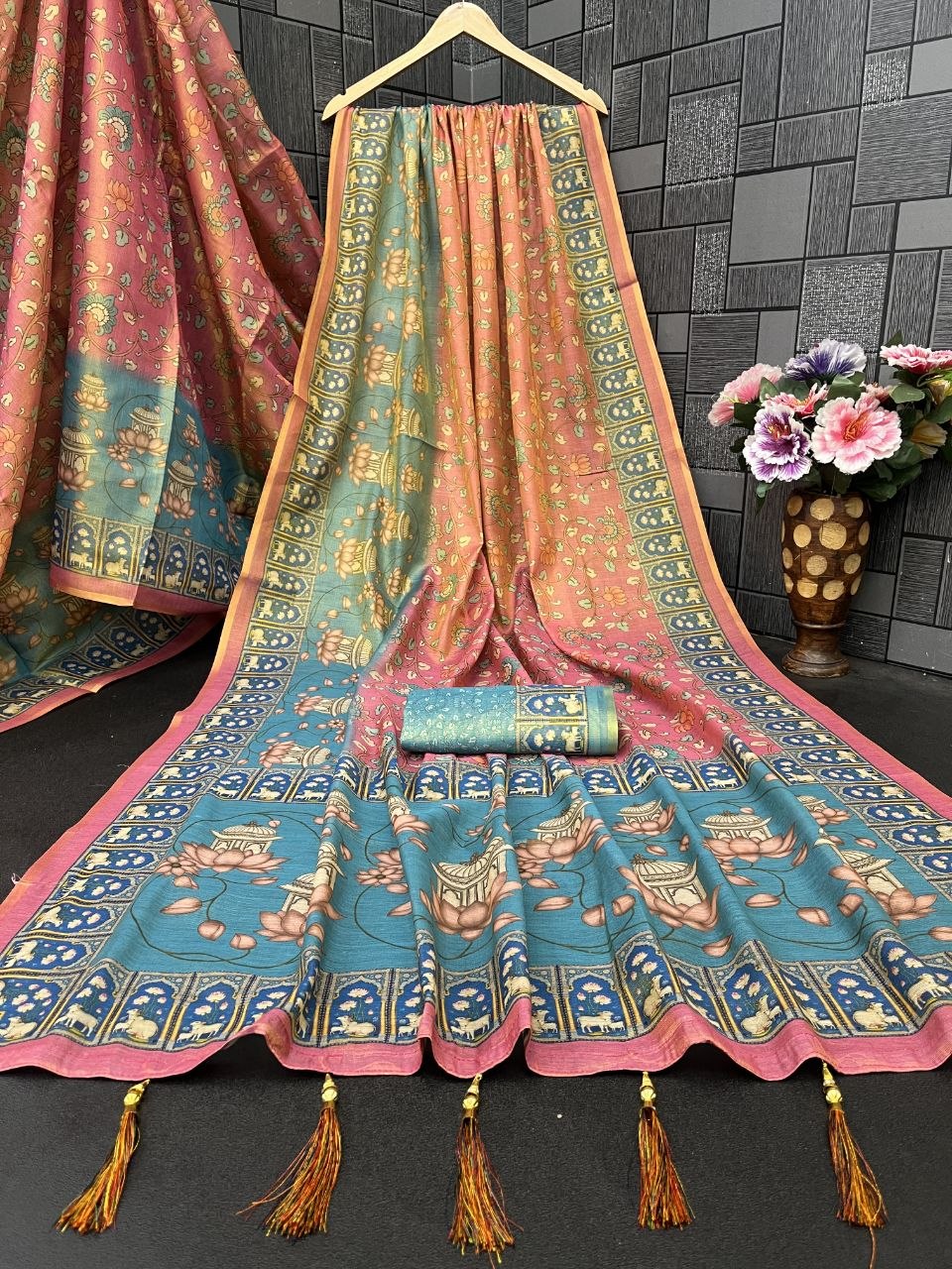 Women’s Soft Premium Handloom Digital Print Saree with Rich Pallu & Blouse Piece