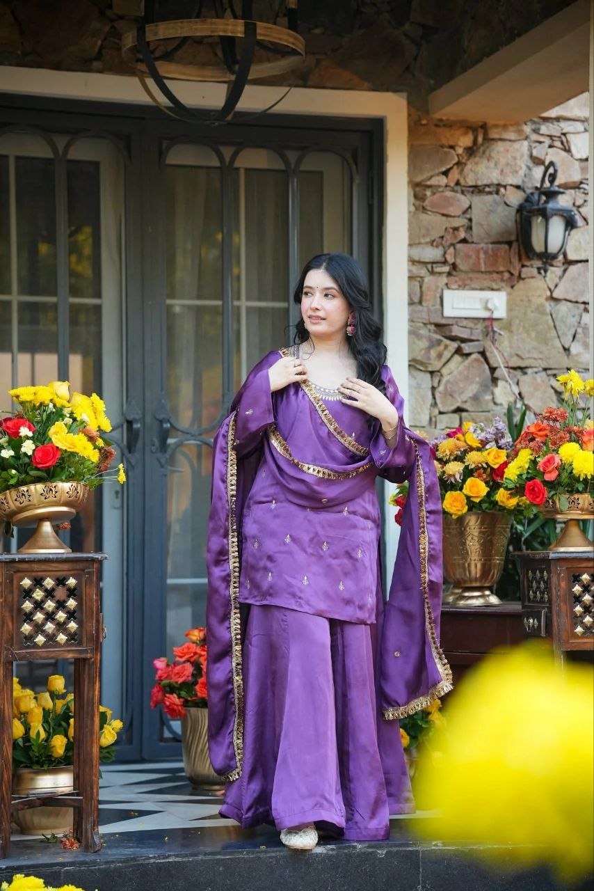WOMEN'S HEAVY SILK CREPE KURTA SET'S