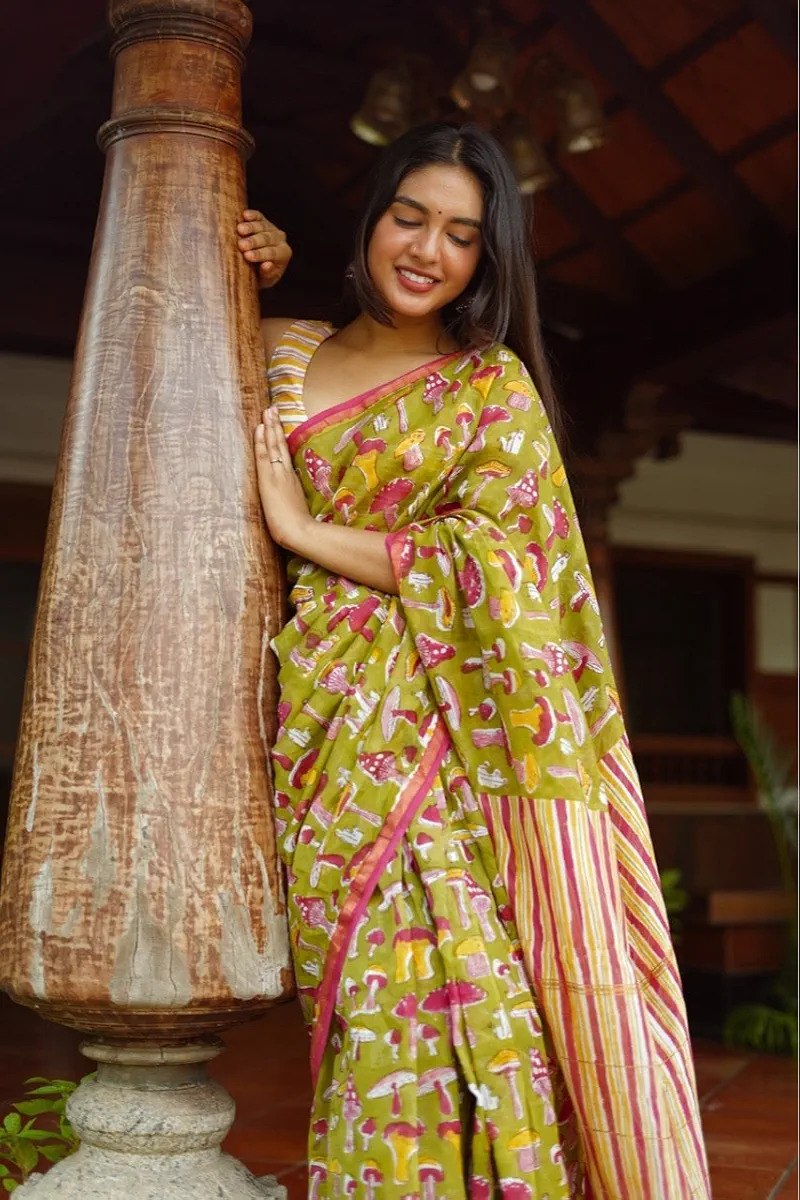 Women’s Premium Linen Cotton Digital Print Saree with Rich Pallu & Heavy Border