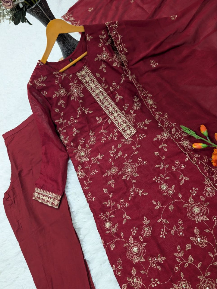 WOMEN'S PURE VICHITRA SILK KURTA SET'S *ZARINA*