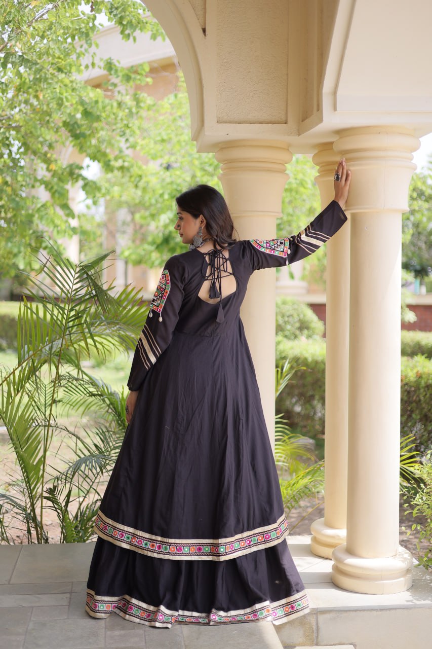 Women’s Kora Cotton Gamthi Lehenga with Gota Patti & Real Mirror Work Shrug