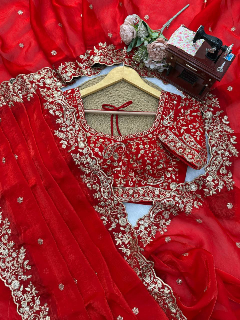 WOMEN'S HEAVY FENDY SILK SAREE WITH THREAD & SEQUIN EMBROIDERY WORK AND UNSTITCHED BLOUSE | PARTY & FUNCTION WEAR